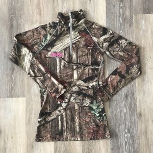 Girls with guns (GWG) quarter zip Camo pullover XS